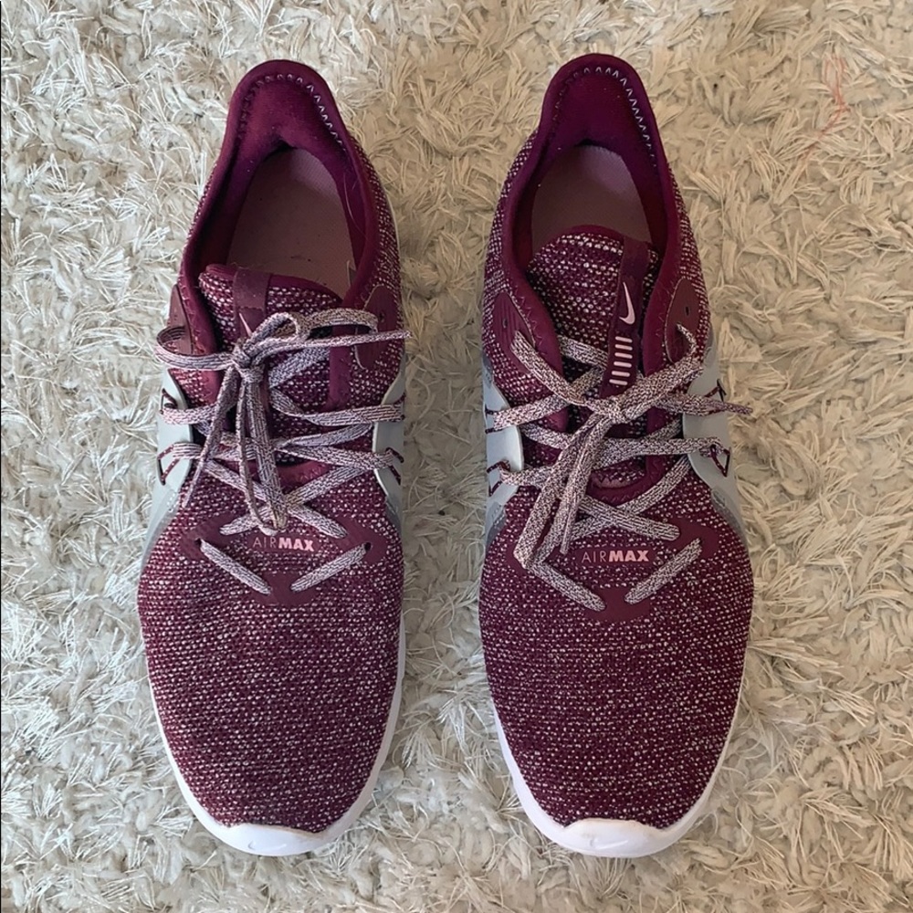 Women’s Nike Airmax Sneakers